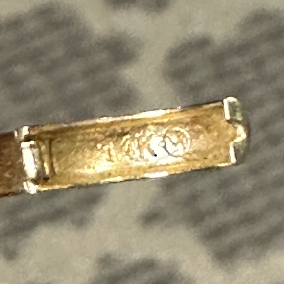 Mejuri 14k Gold Bold Huggie Hoops - Picture 6 of 7